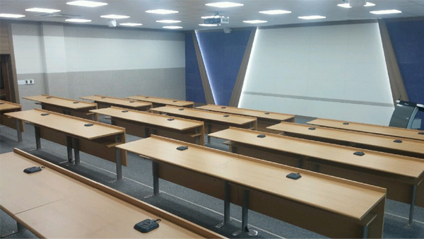 La Universidad de Aviación de Malasia adopta el micrófono de interfaz Relacart WB-100