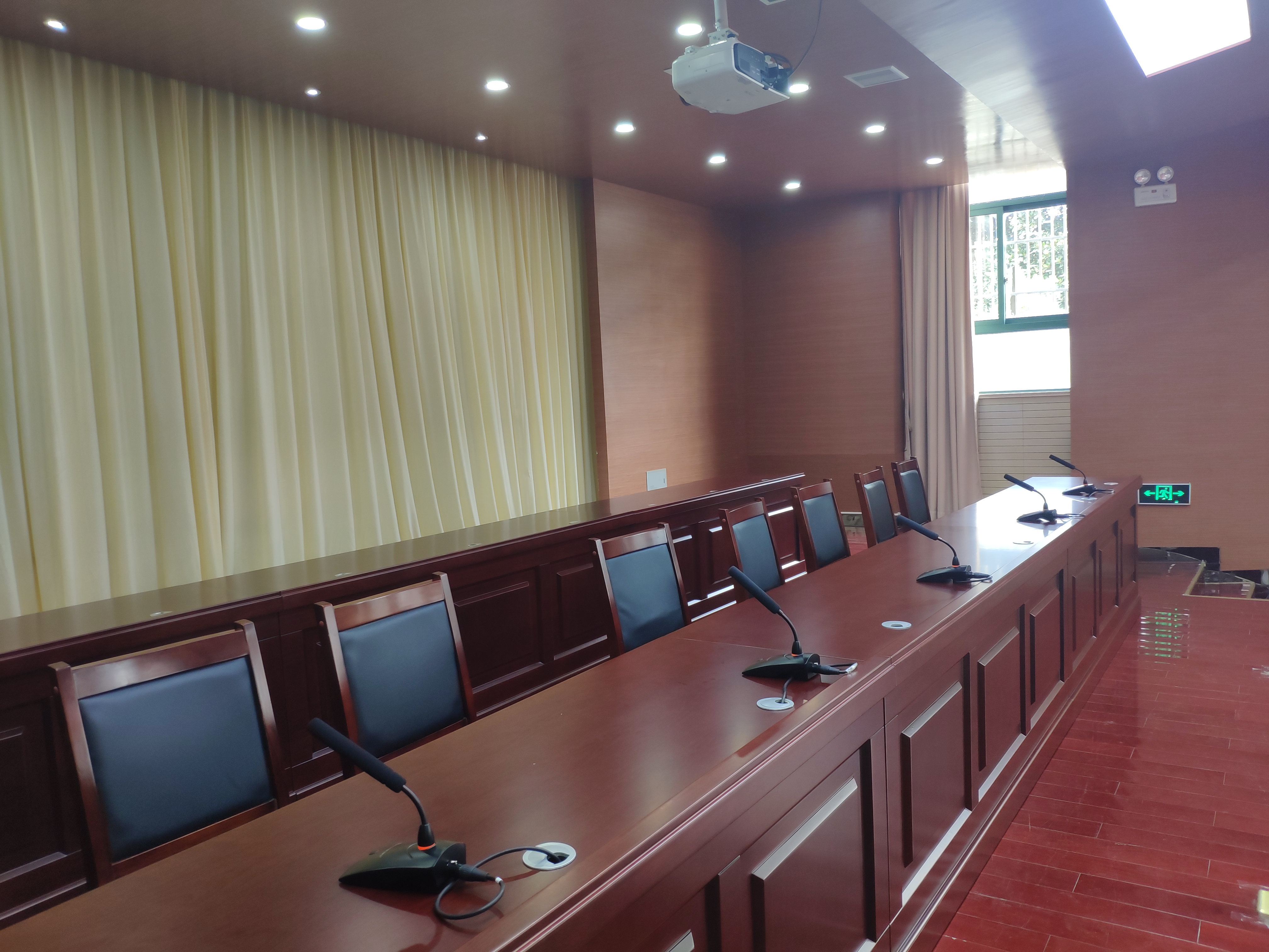 Sistema de audio profesional para conferencias Relacart