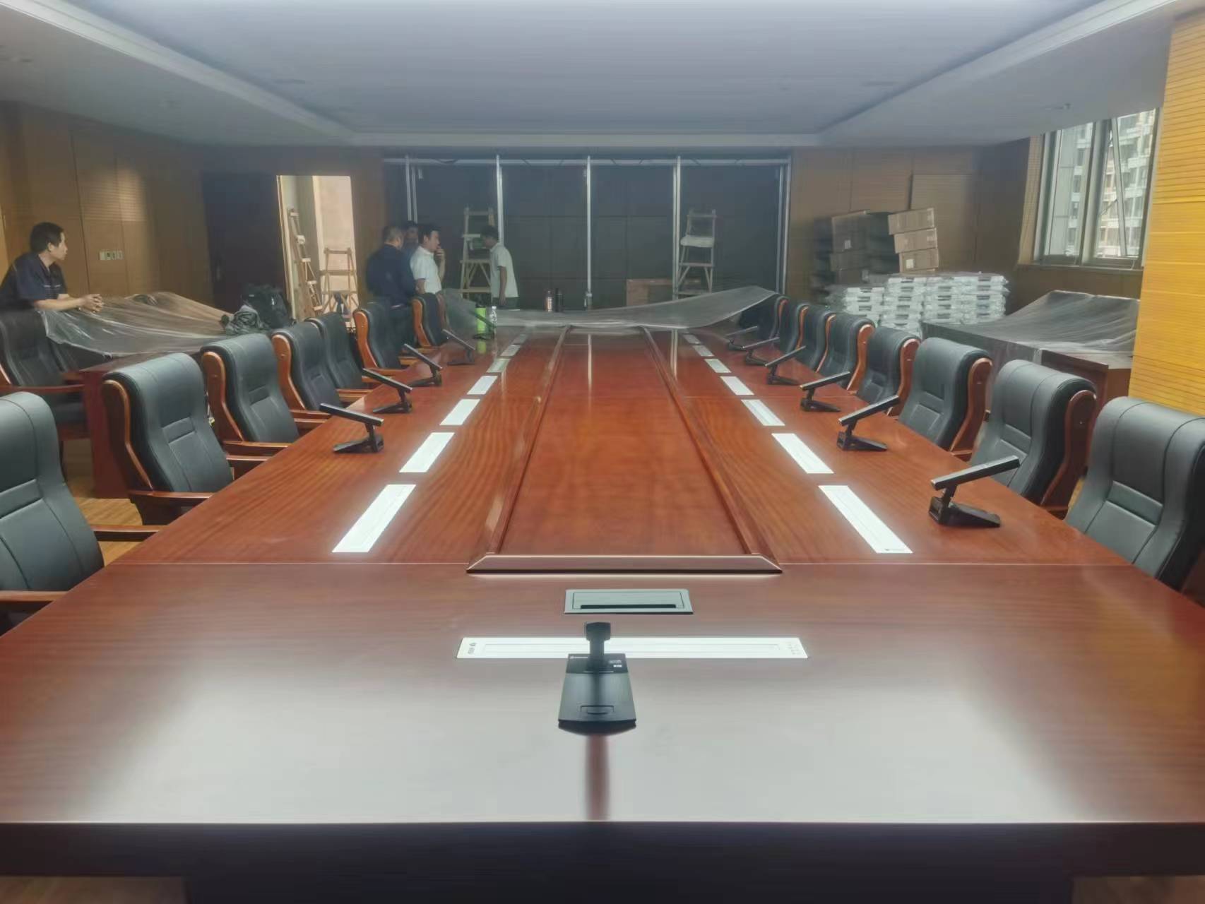 Relacart se instaló en China Coal Geological Group y el nuevo micrófono de tubo cuadrado abre una nueva experiencia de audio.