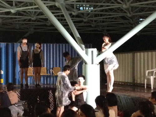 Wireless-relacart hr-31s asiste a la presentación inaugural de"La historia del valle 3