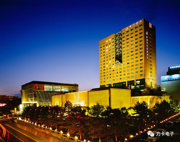 Gira de marcas de sonido e iluminación 2019 - Estación de Urumqi