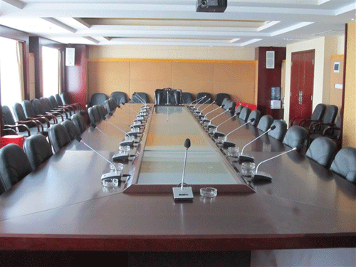 Proyecto del sistema de conferencias CS-100