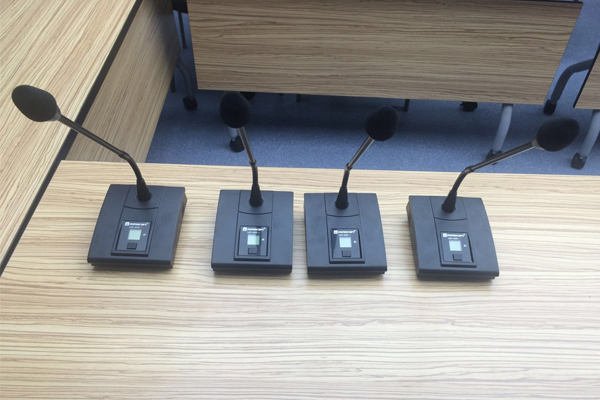 Lanzamiento del sistema mezclador automático inalámbrico Digital-relacart WAM-400 en Hefei China Railway Science y