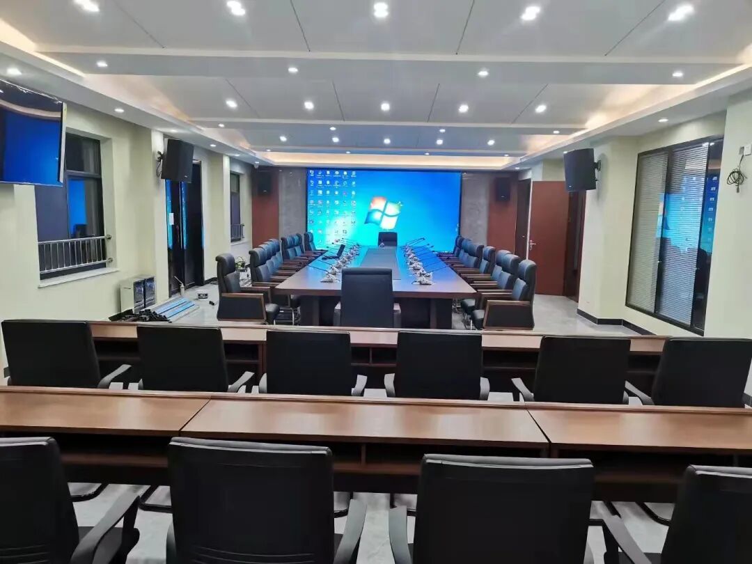 Relacart TSG-600 y TSG-910: micrófonos de conferencias cableados con cuello de ganso para el Village-Town Group del distrito de Tianyuan, Hunán