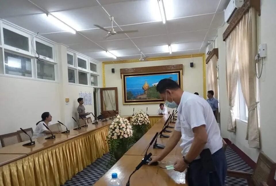 Sistema de conferencias inalámbrico digital Dante WDC-903 de Relacart para una universidad budista en Myanmar